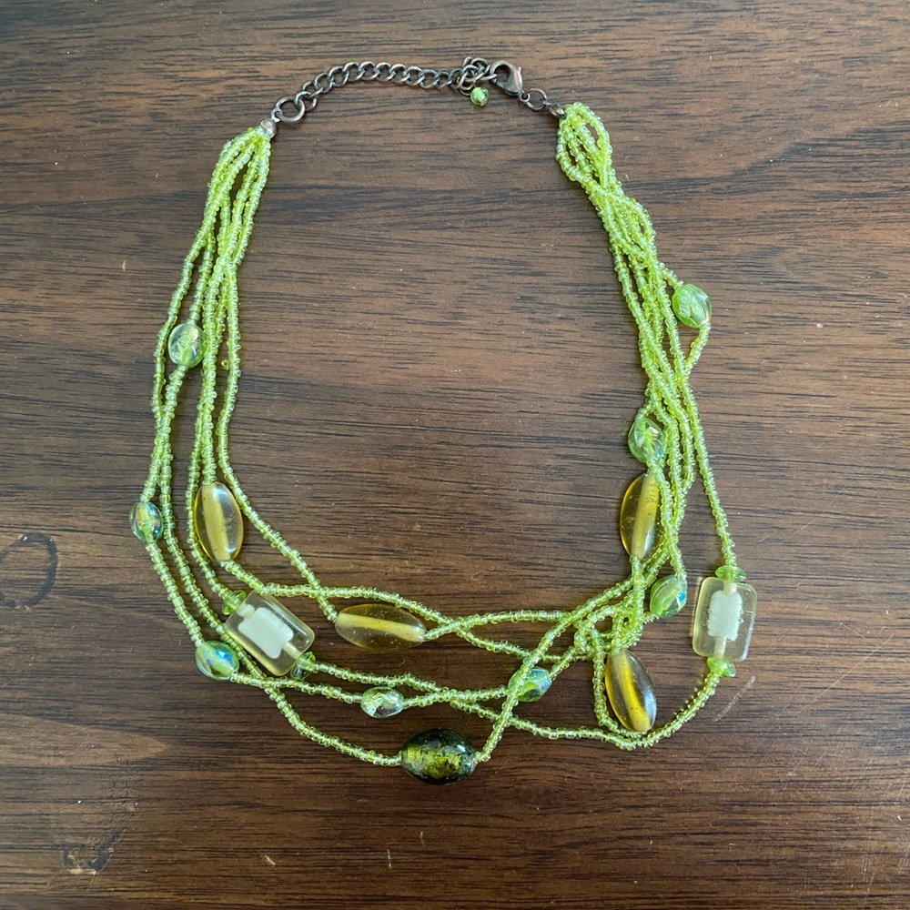 Green beaded adjustable necklace
